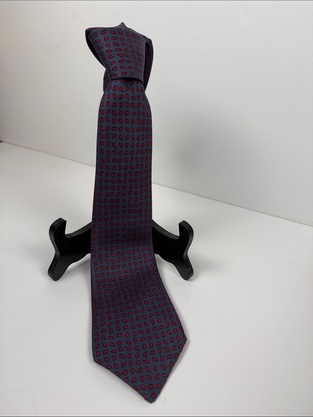 Classic Men's Navy Tie with Red Paisley Dots
